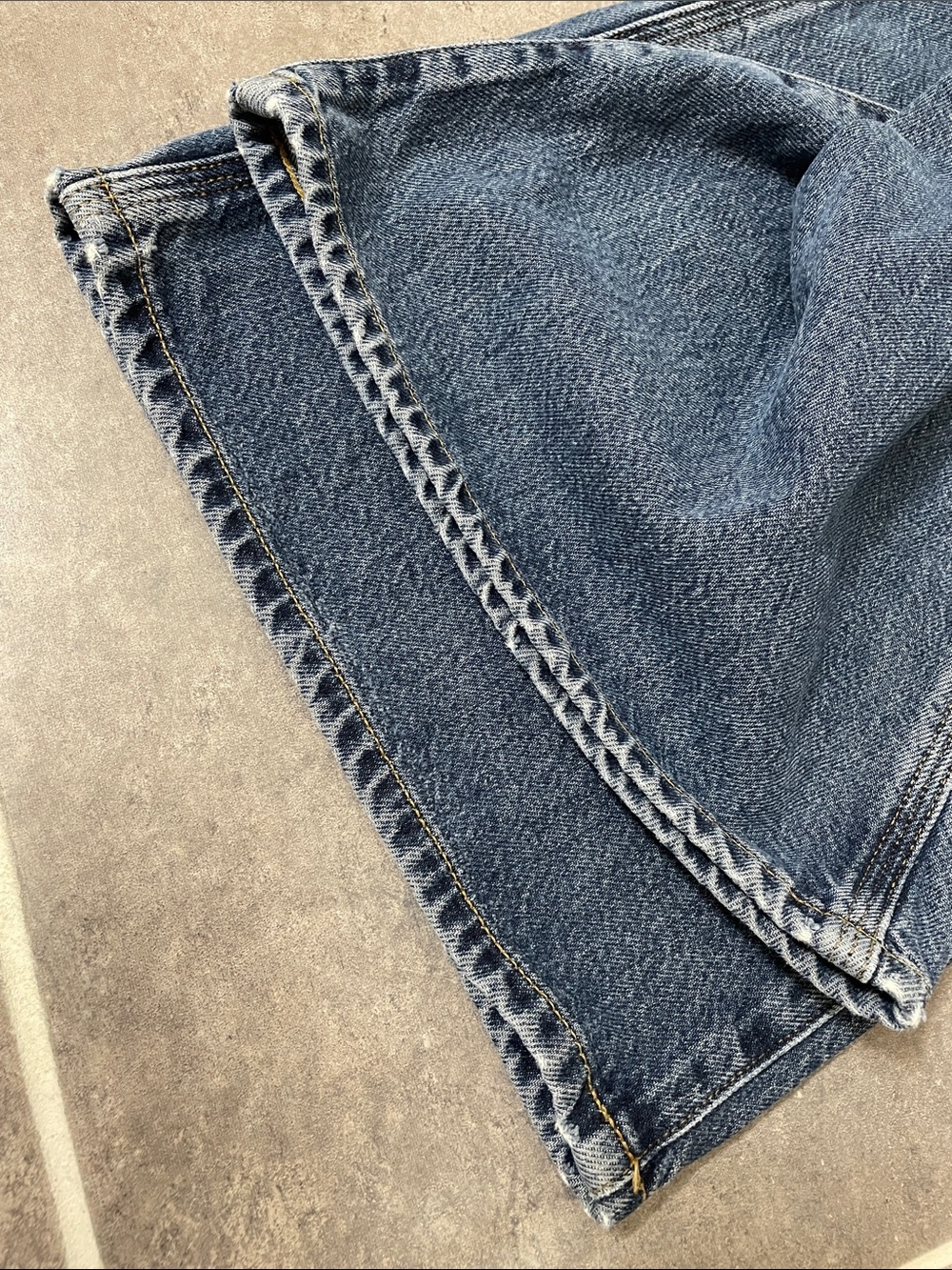 Agolde Wide-Leg Carpenter Jeans in Medium Blue - Picture 12 of 13